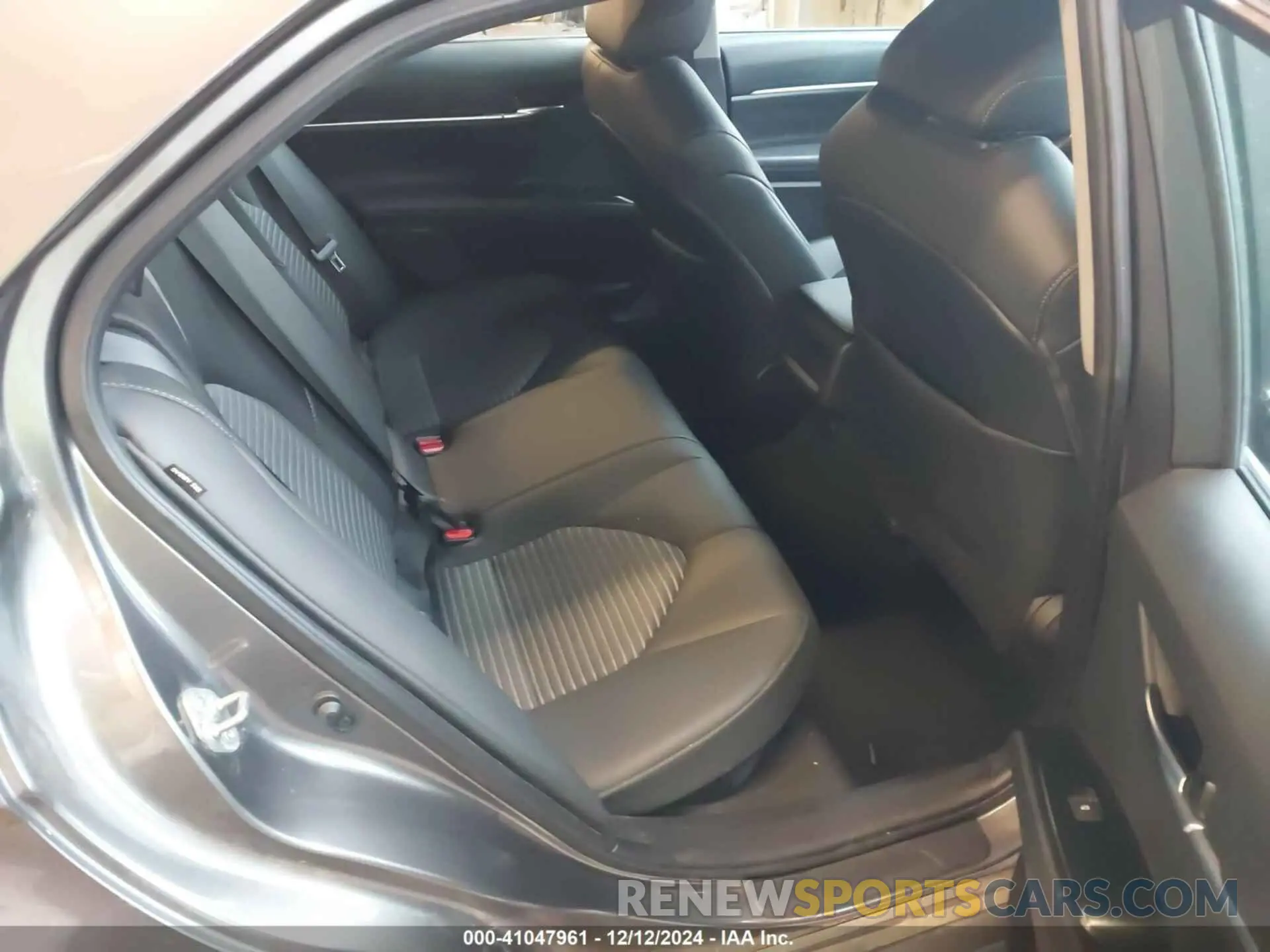 8 fotografías del automóvil dañado 4T1J31AK0LU543181 TOYOTA CAMRY 2020