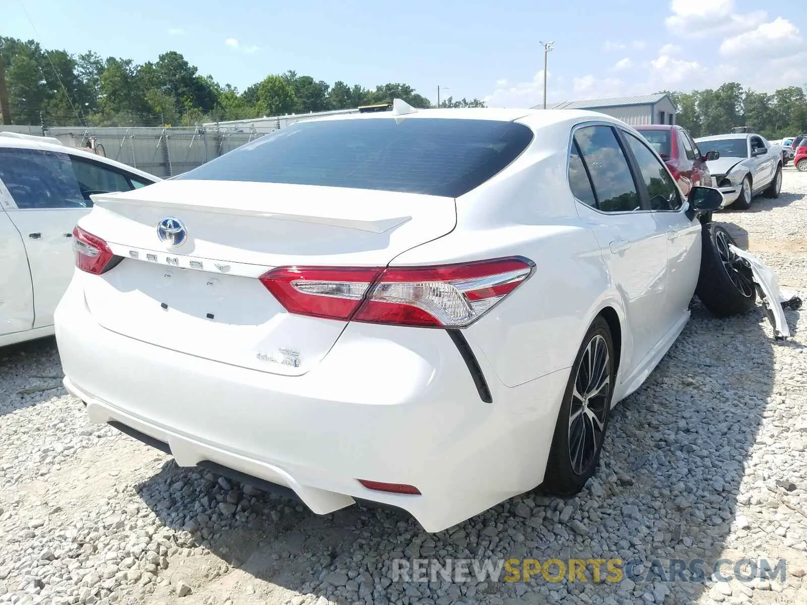 4 fotografías del automóvil dañado 4T1J31AK1LU519052 TOYOTA CAMRY 2020