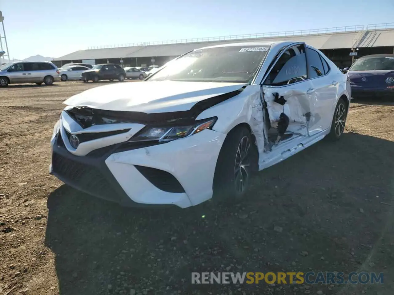 2 fotografías del automóvil dañado 4T1J31AK2LU009745 TOYOTA CAMRY 2020