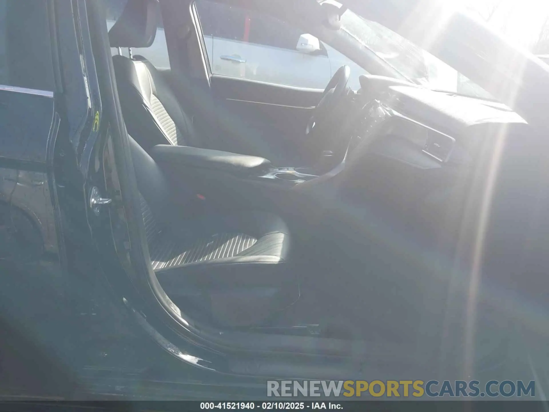 5 fotografías del automóvil dañado 4T1J31AK2LU543375 TOYOTA CAMRY 2020