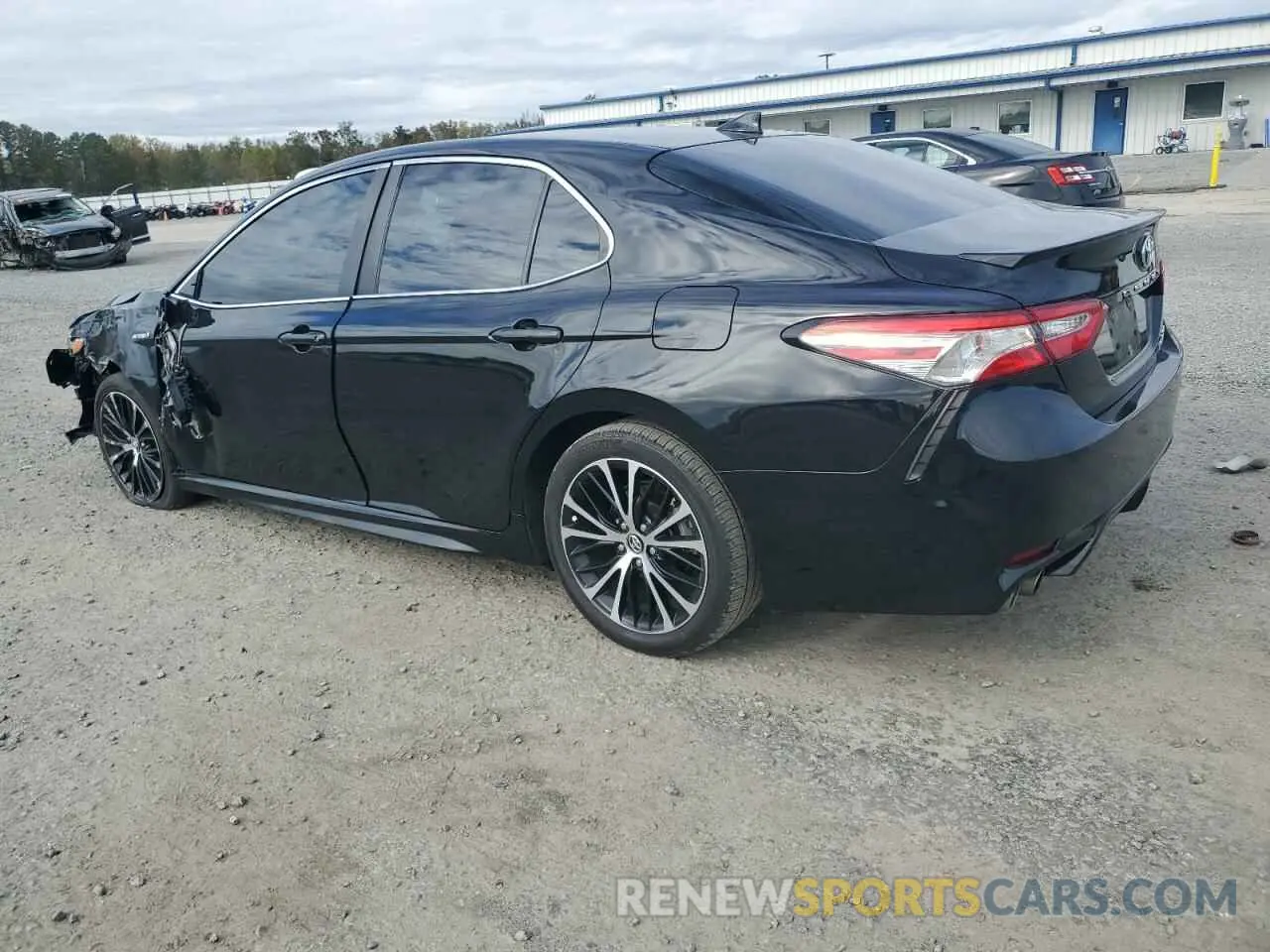 2 fotografías del automóvil dañado 4T1J31AK4LU012632 TOYOTA CAMRY 2020