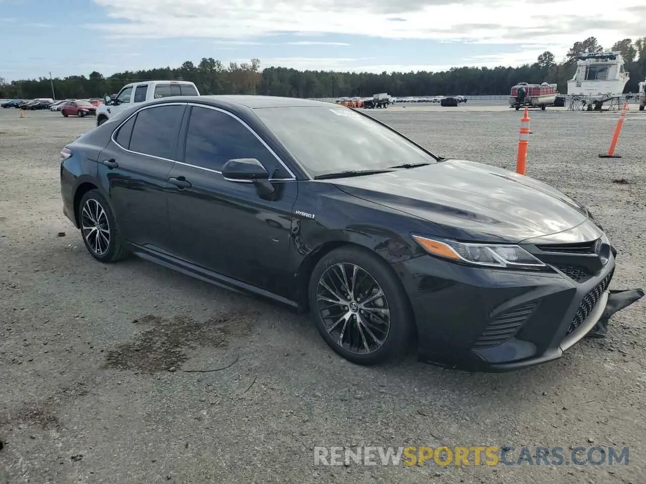 4 fotografías del automóvil dañado 4T1J31AK4LU012632 TOYOTA CAMRY 2020