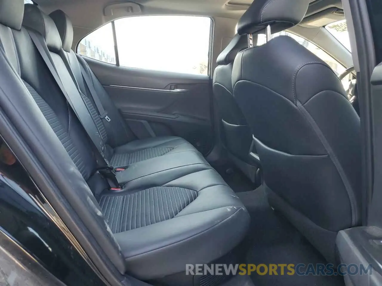 10 fotografías del automóvil dañado 4T1J31AK4LU524696 TOYOTA CAMRY 2020
