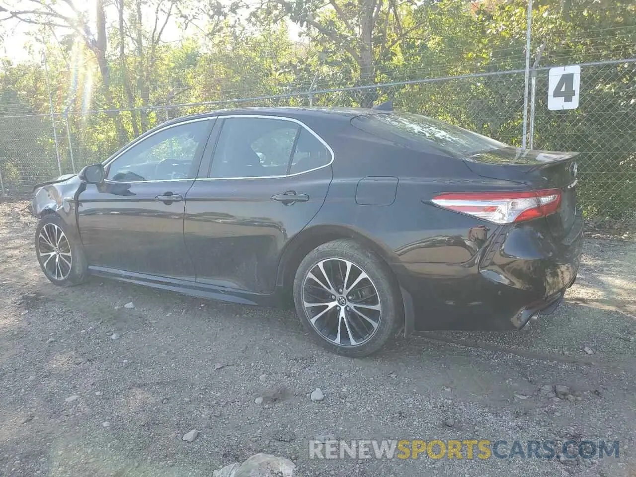 2 fotografías del automóvil dañado 4T1J31AK4LU524696 TOYOTA CAMRY 2020