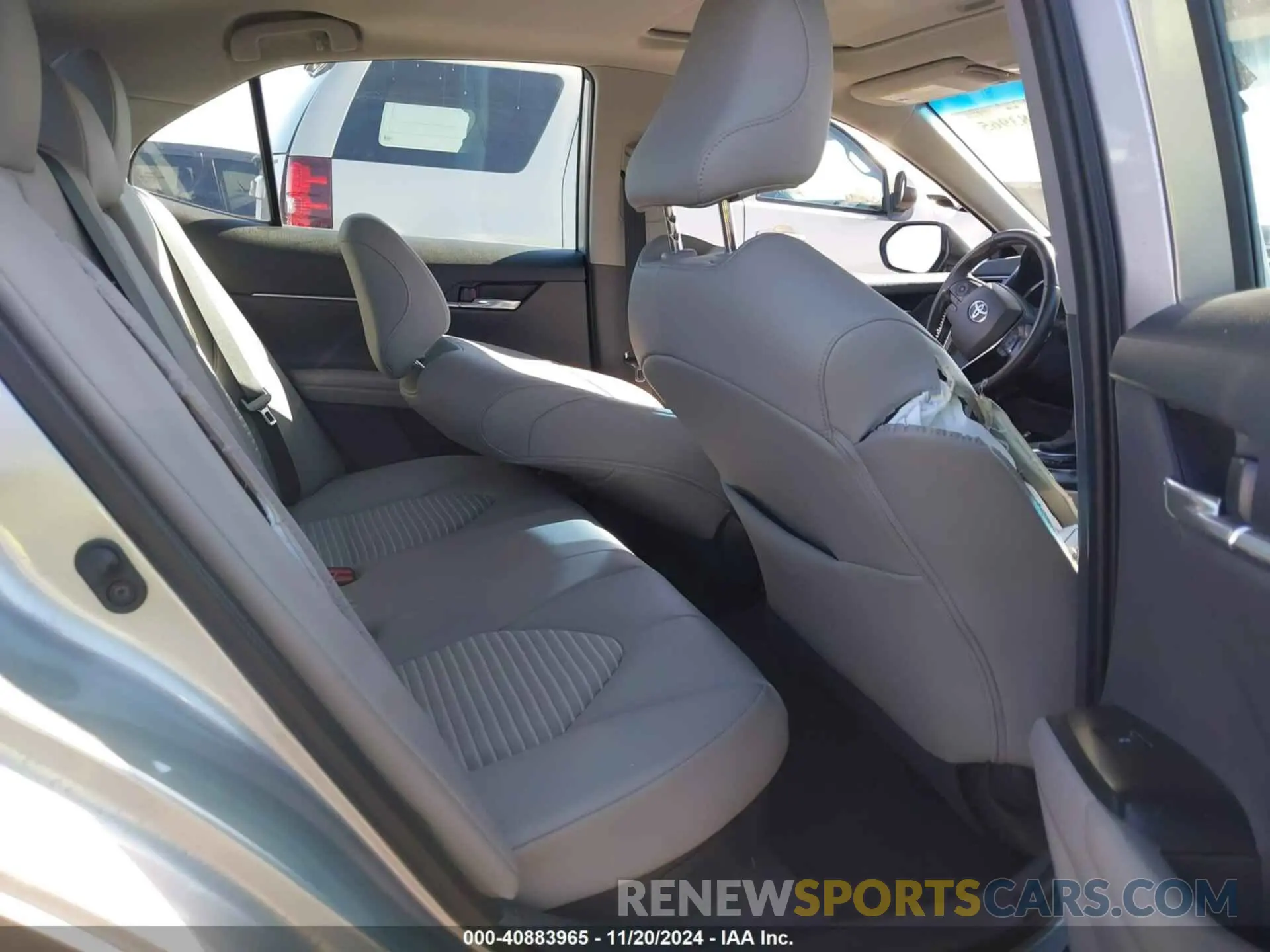 8 fotografías del automóvil dañado 4T1J31AK4LU544835 TOYOTA CAMRY 2020