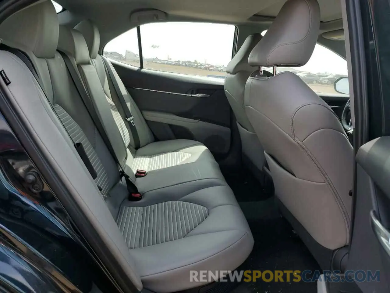 10 fotografías del automóvil dañado 4T1J31AK6LU535764 TOYOTA CAMRY 2020