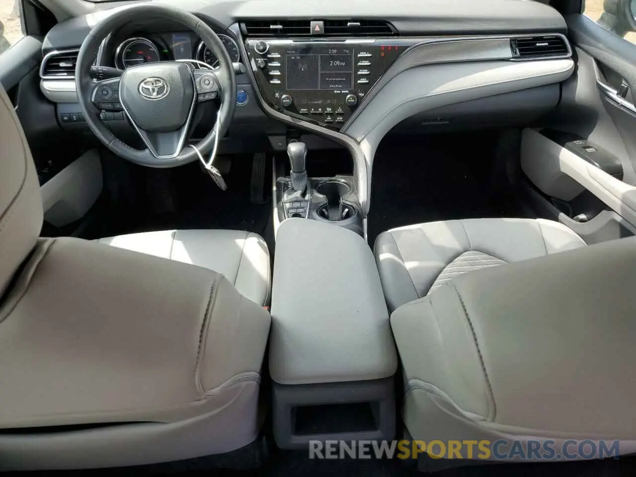 8 fotografías del automóvil dañado 4T1J31AK6LU535764 TOYOTA CAMRY 2020