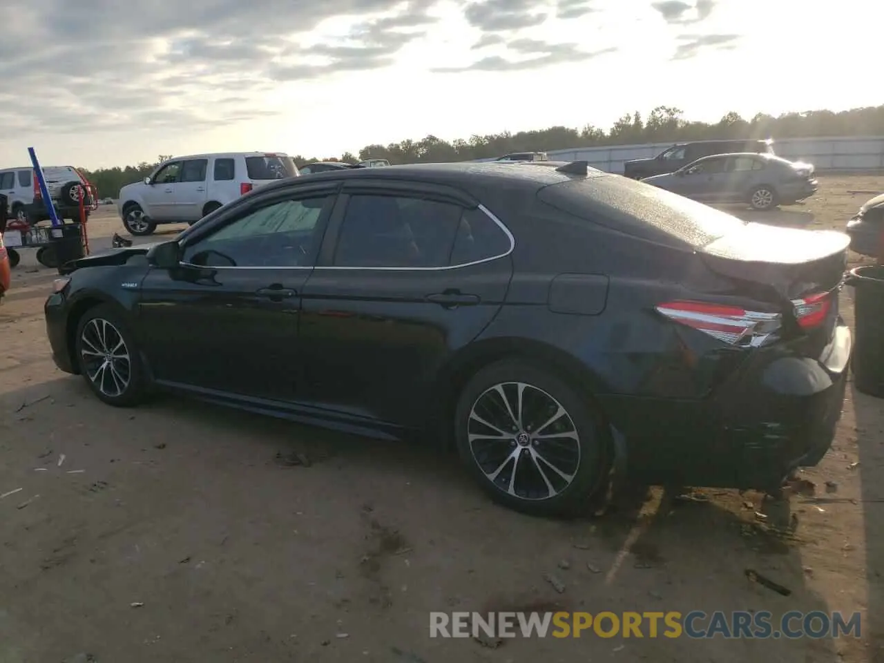 2 fotografías del automóvil dañado 4T1J31AK6LU544111 TOYOTA CAMRY 2020