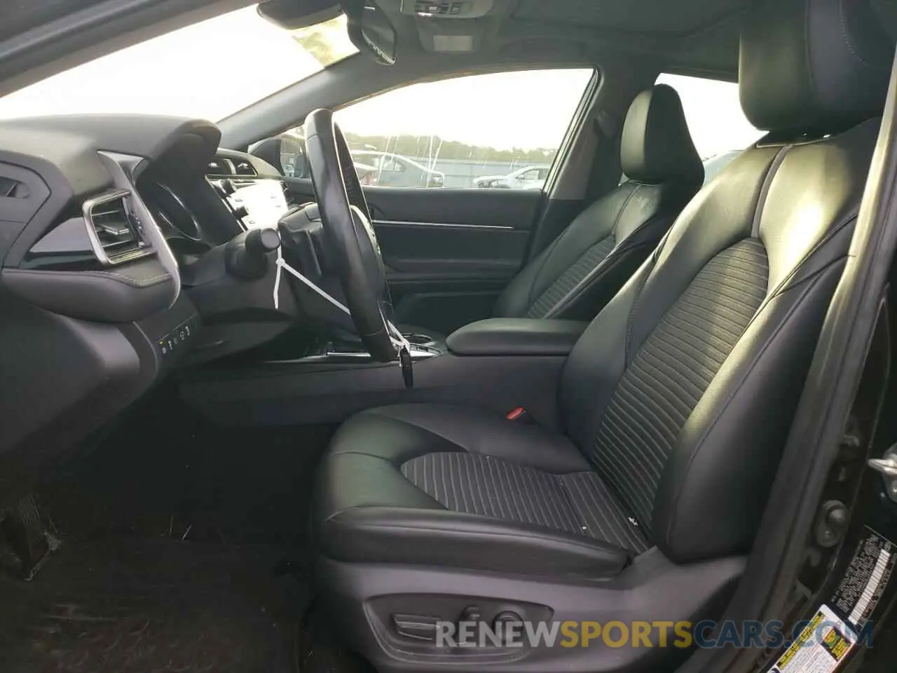 7 fotografías del automóvil dañado 4T1J31AK6LU544111 TOYOTA CAMRY 2020