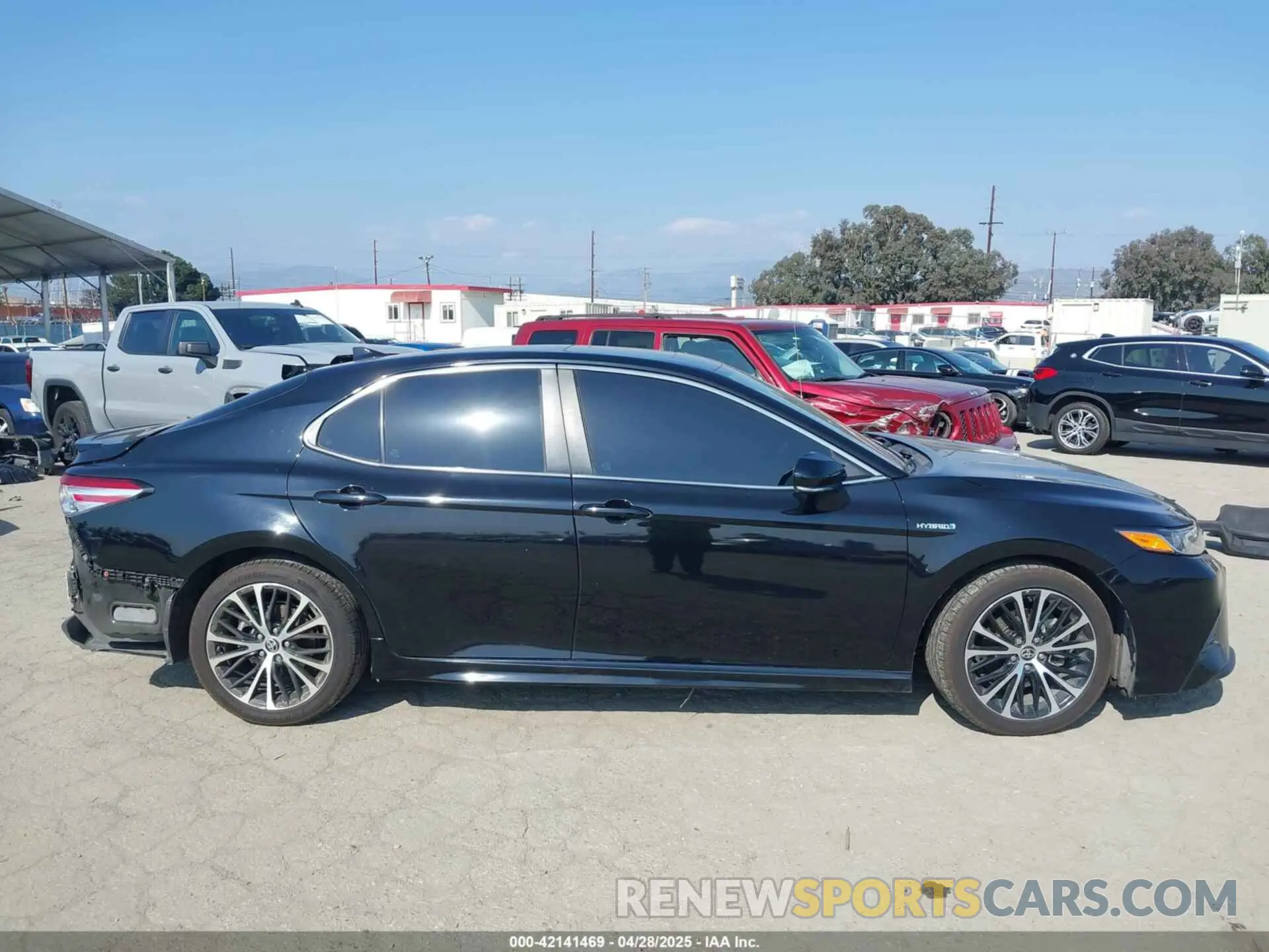 14 fotografías del automóvil dañado 4T1J31AK9LU016711 TOYOTA CAMRY 2020