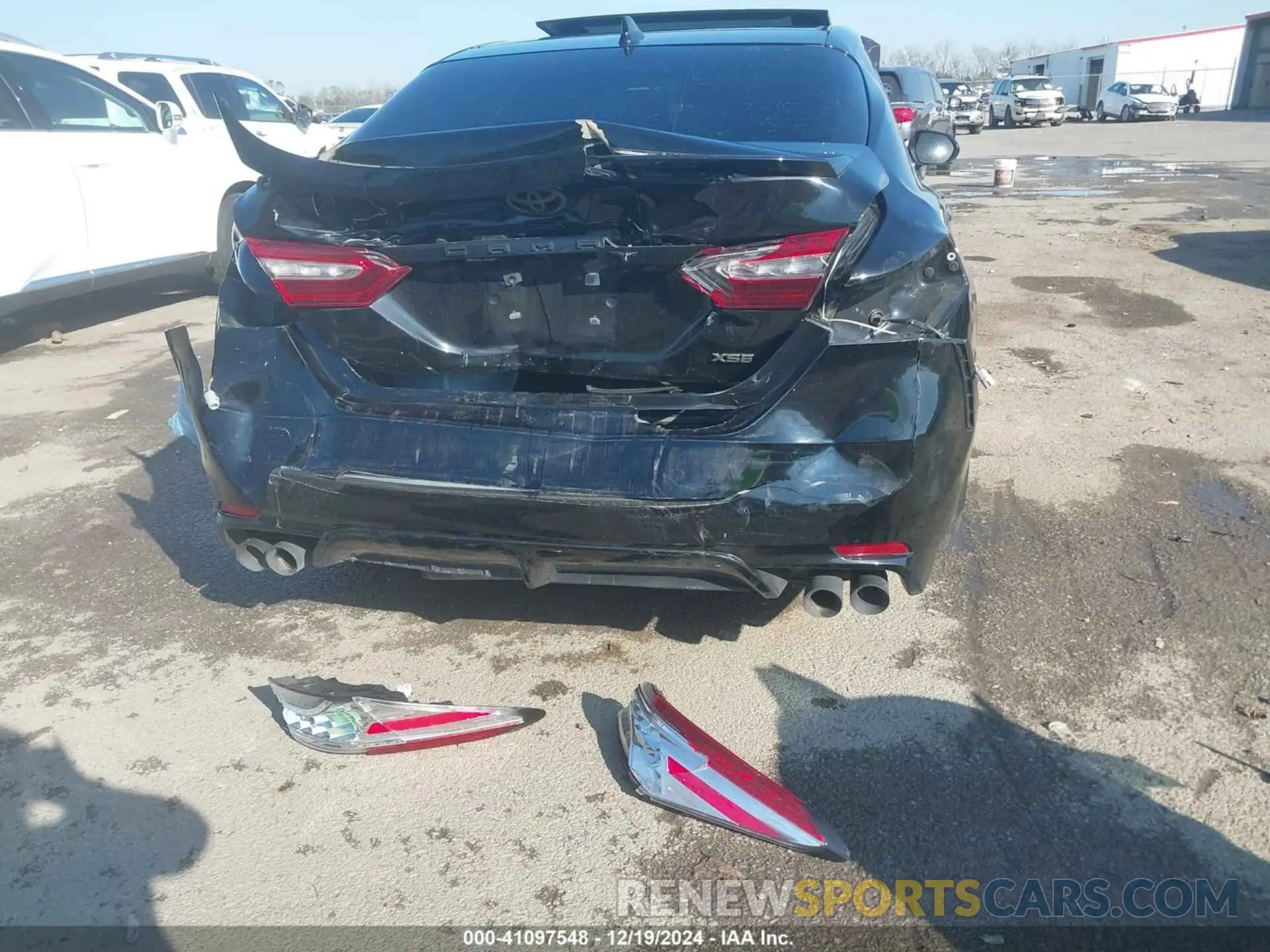 16 fotografías del automóvil dañado 4T1K61AK0LU372735 TOYOTA CAMRY 2020