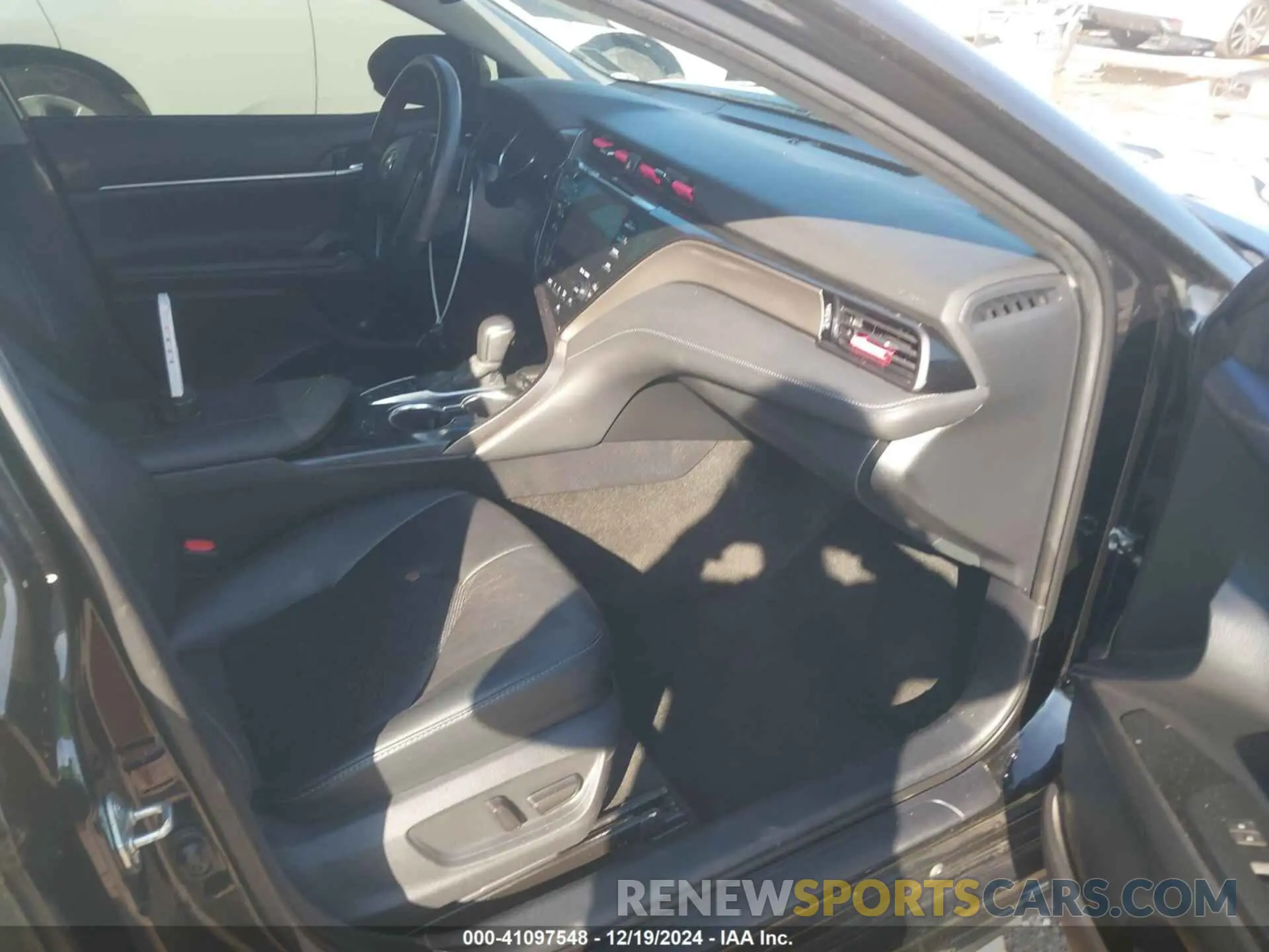 5 fotografías del automóvil dañado 4T1K61AK0LU372735 TOYOTA CAMRY 2020