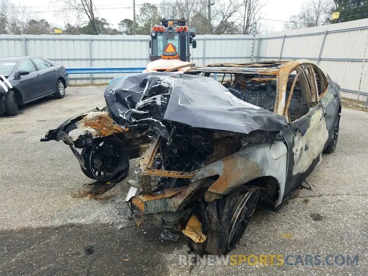 2 fotografías del automóvil dañado 4T1K61AK0LU383900 TOYOTA CAMRY 2020