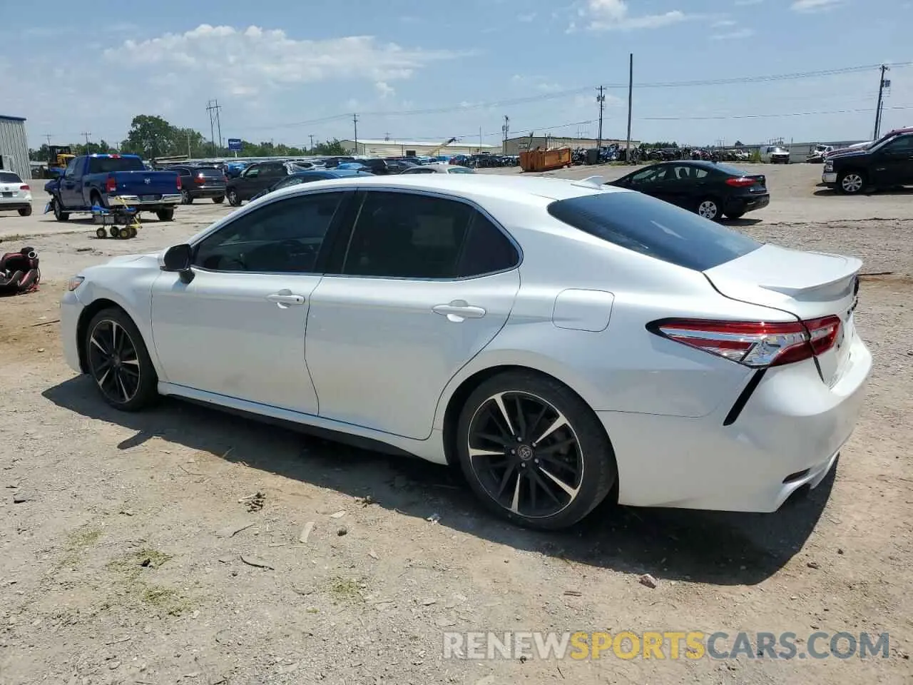 2 fotografías del automóvil dañado 4T1K61AK0LU944497 TOYOTA CAMRY 2020