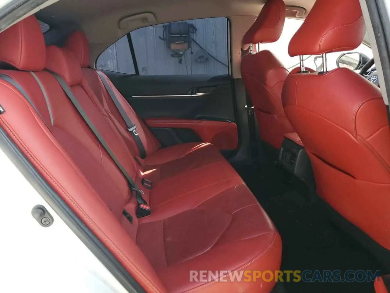 10 fotografías del automóvil dañado 4T1K61AK1LU325553 TOYOTA CAMRY 2020