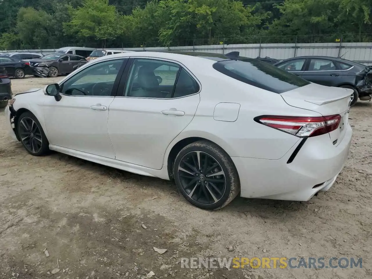 2 fotografías del automóvil dañado 4T1K61AK1LU386286 TOYOTA CAMRY 2020