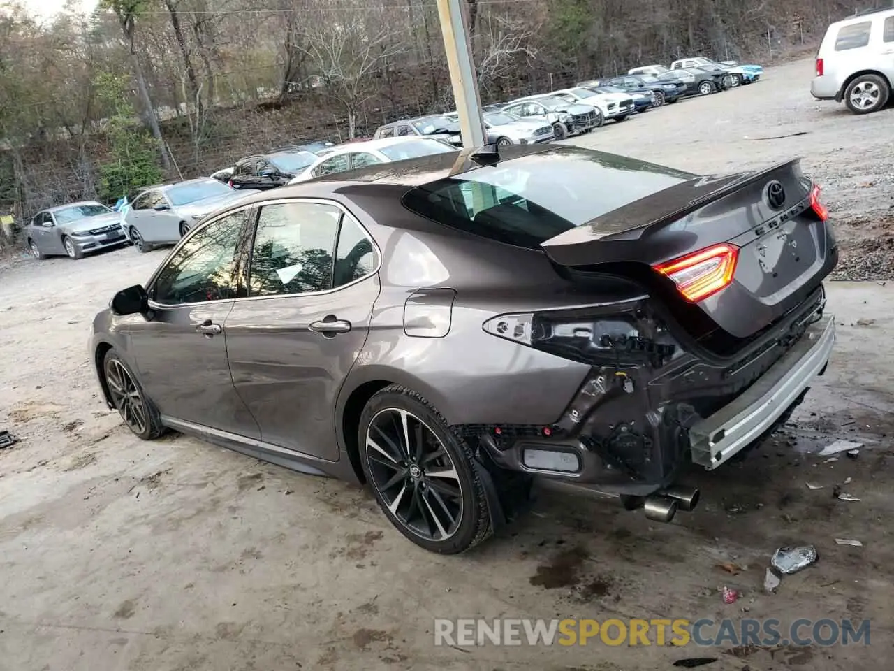 2 fotografías del automóvil dañado 4T1K61AK1LU858907 TOYOTA CAMRY 2020