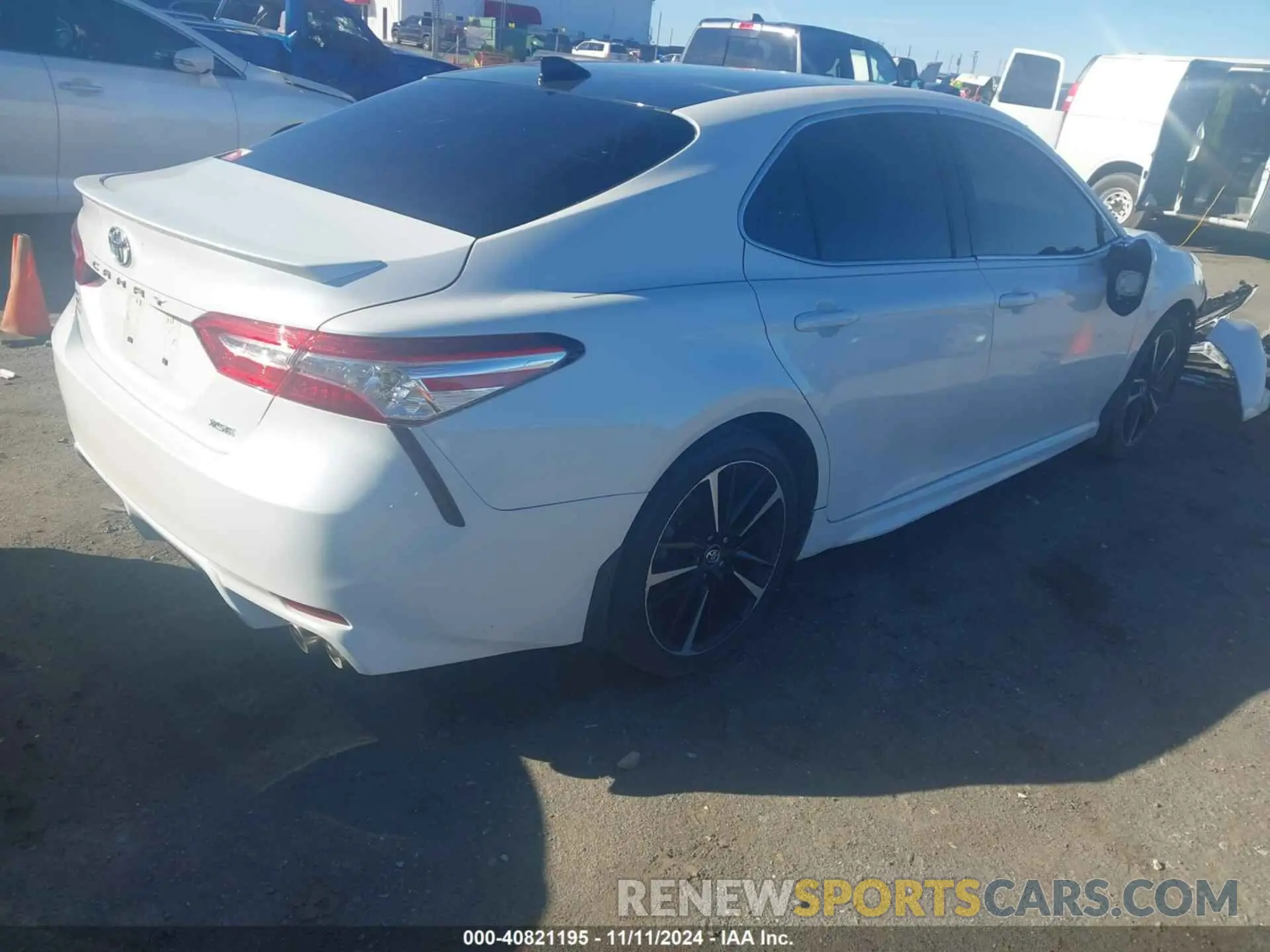 4 fotografías del automóvil dañado 4T1K61AK1LU876338 TOYOTA CAMRY 2020