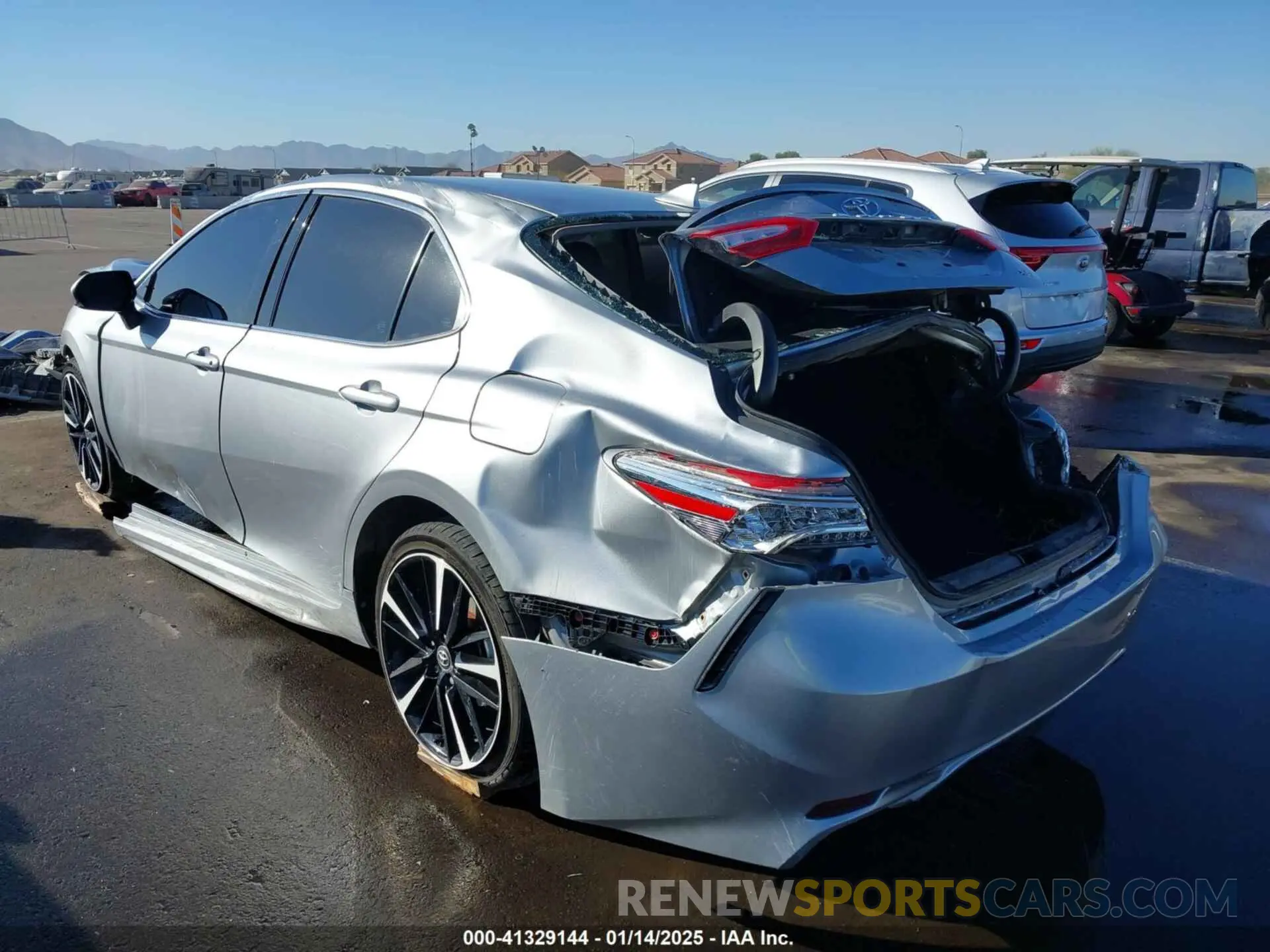 3 fotografías del automóvil dañado 4T1K61AK2LU325609 TOYOTA CAMRY 2020