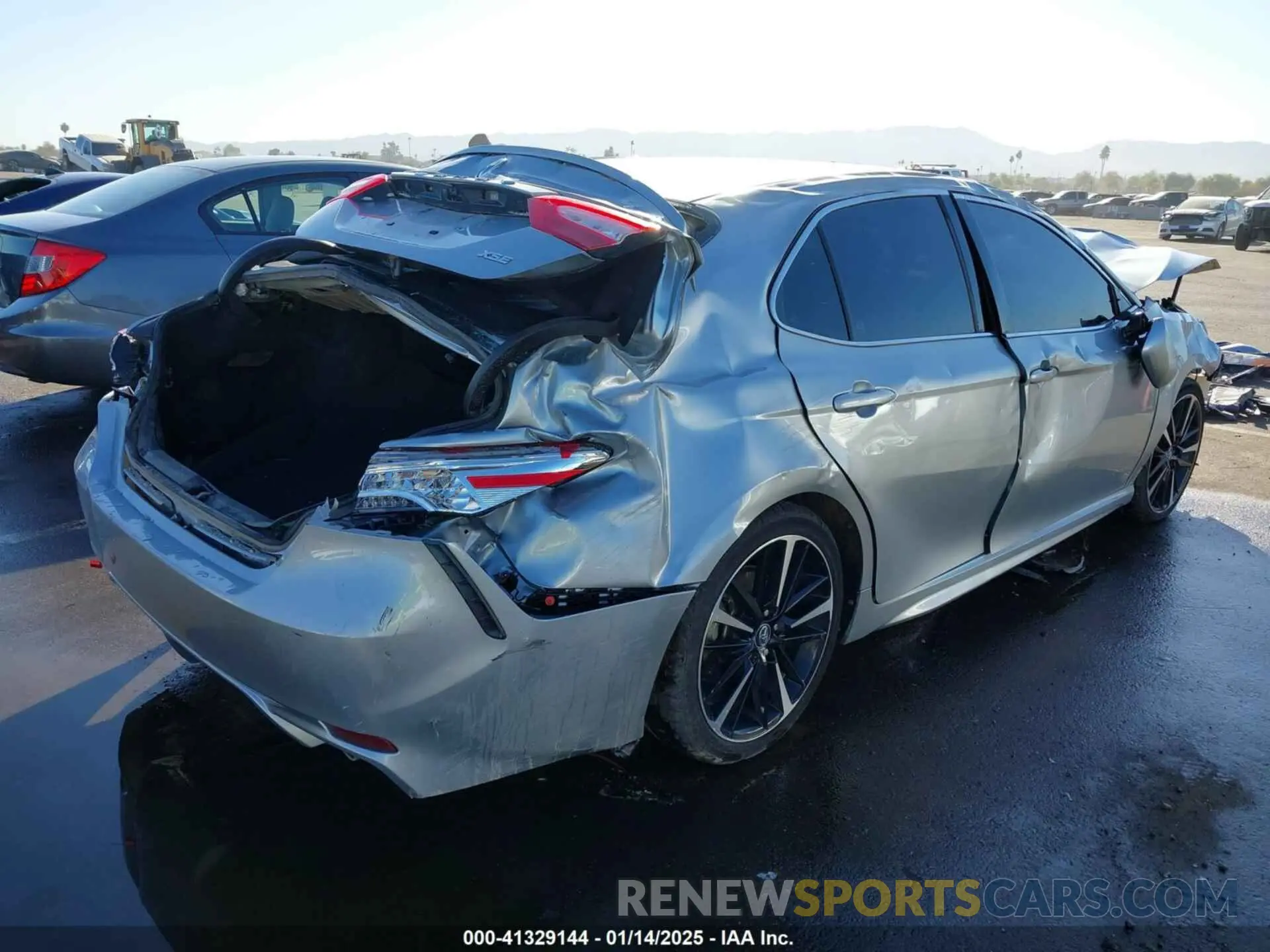4 fotografías del automóvil dañado 4T1K61AK2LU325609 TOYOTA CAMRY 2020