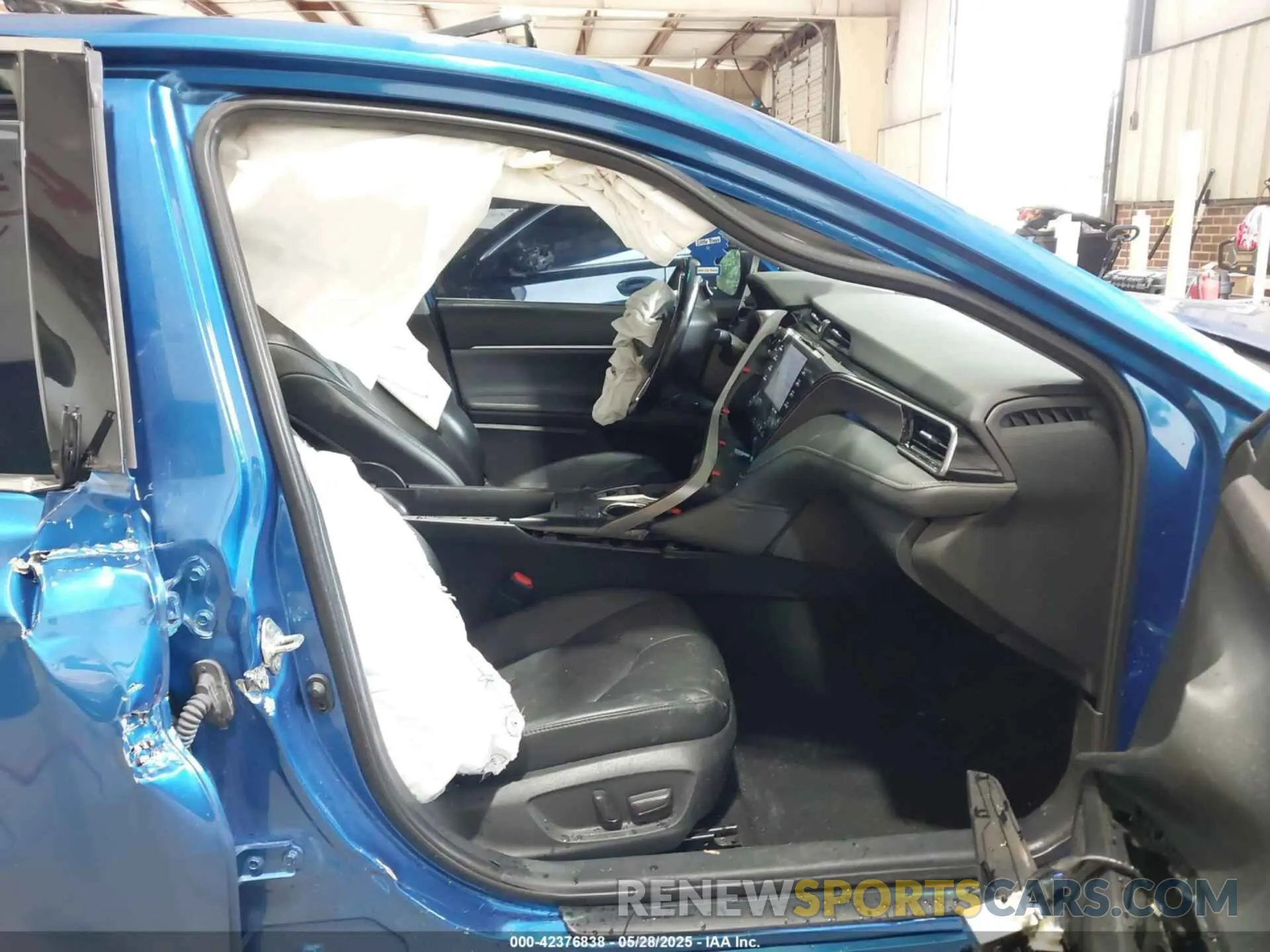 5 fotografías del automóvil dañado 4T1K61AK2LU395451 TOYOTA CAMRY 2020