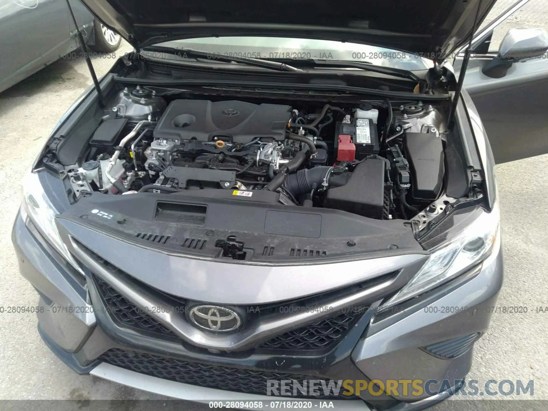 10 fotografías del automóvil dañado 4T1K61AK2LU896422 TOYOTA CAMRY 2020