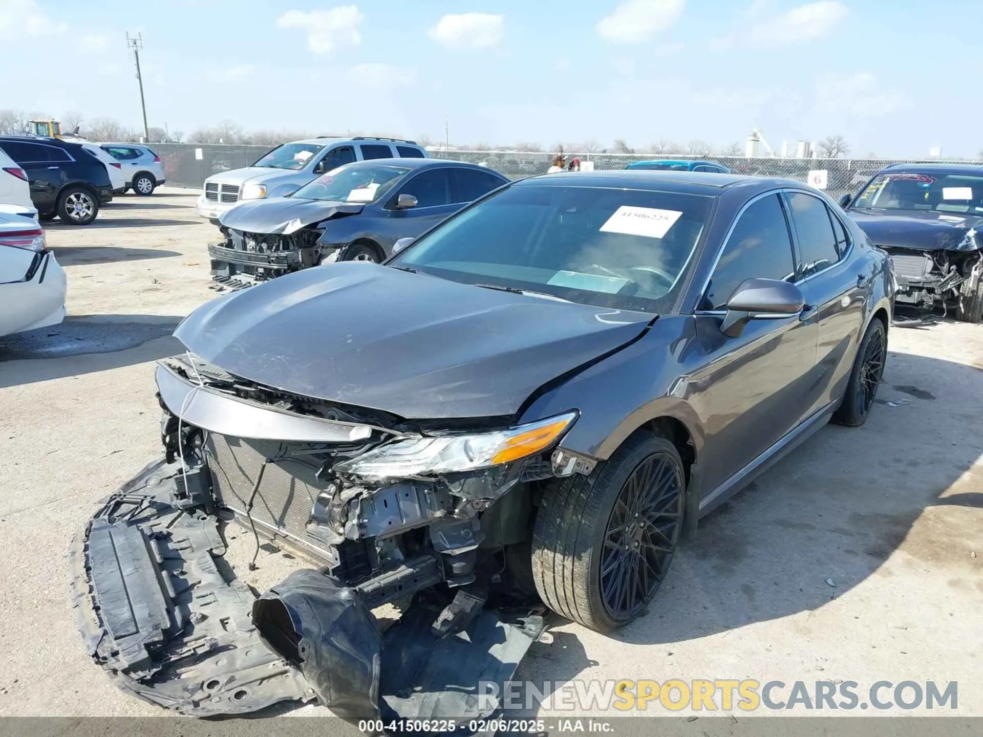 2 fotografías del automóvil dañado 4T1K61AK2LU915924 TOYOTA CAMRY 2020
