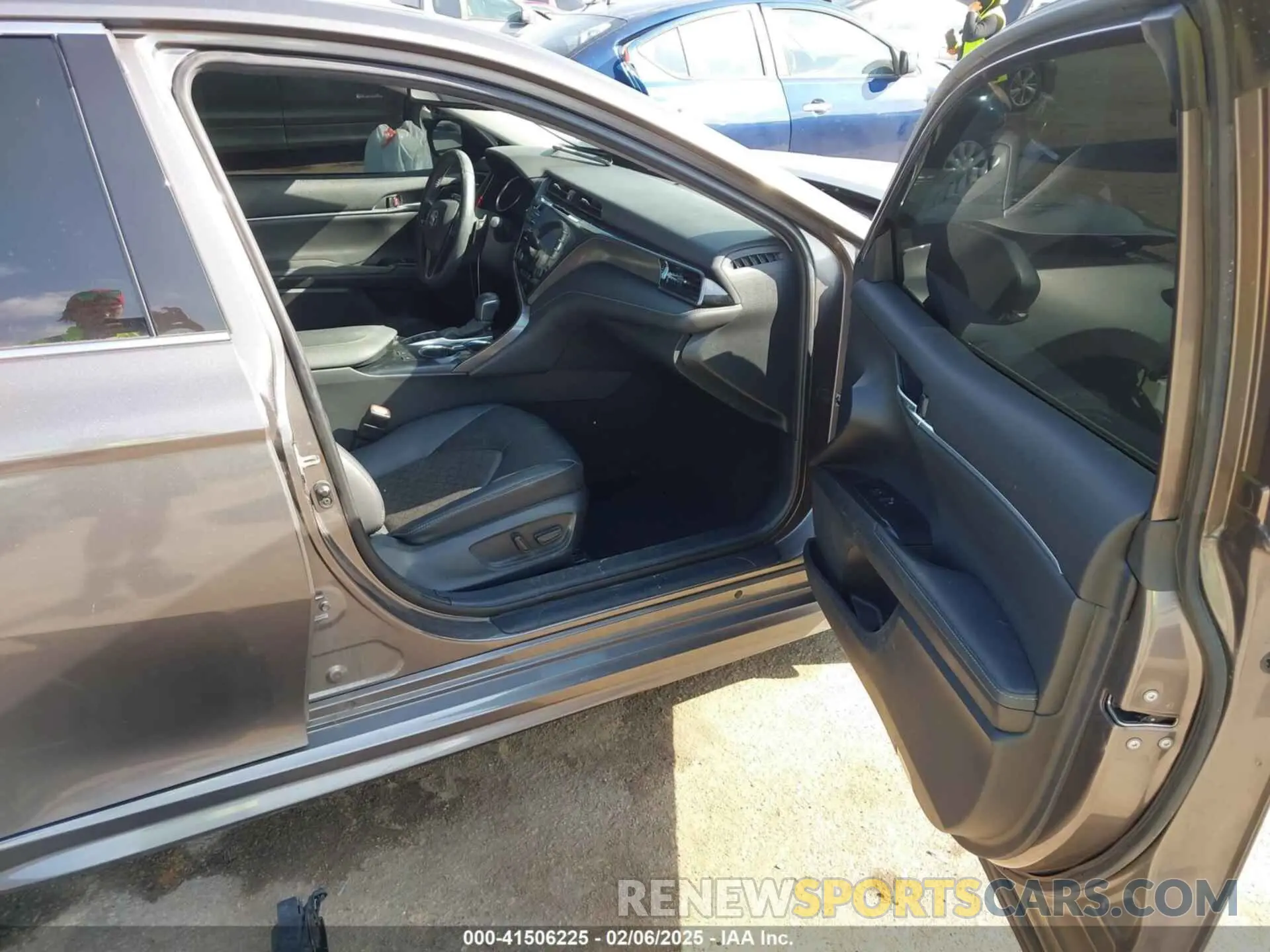 5 fotografías del automóvil dañado 4T1K61AK2LU915924 TOYOTA CAMRY 2020