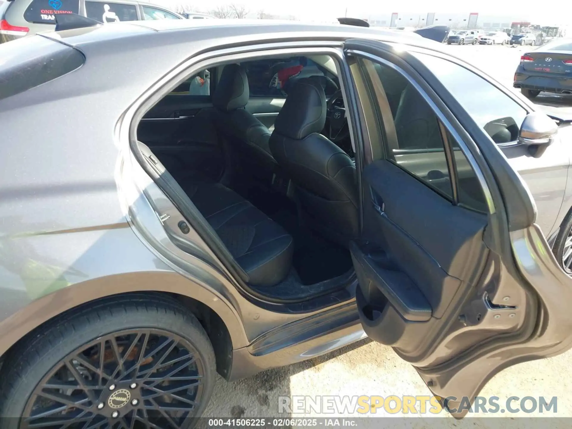 8 fotografías del automóvil dañado 4T1K61AK2LU915924 TOYOTA CAMRY 2020
