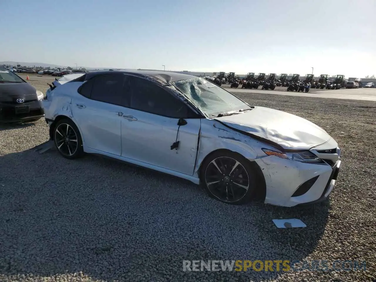 4 fotografías del automóvil dañado 4T1K61AK3LU302629 TOYOTA CAMRY 2020