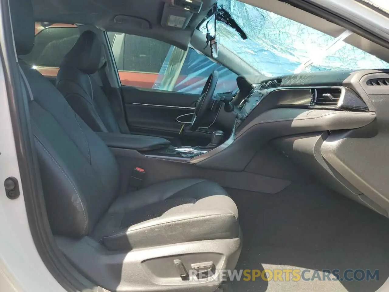 7 fotografías del automóvil dañado 4T1K61AK3LU302629 TOYOTA CAMRY 2020