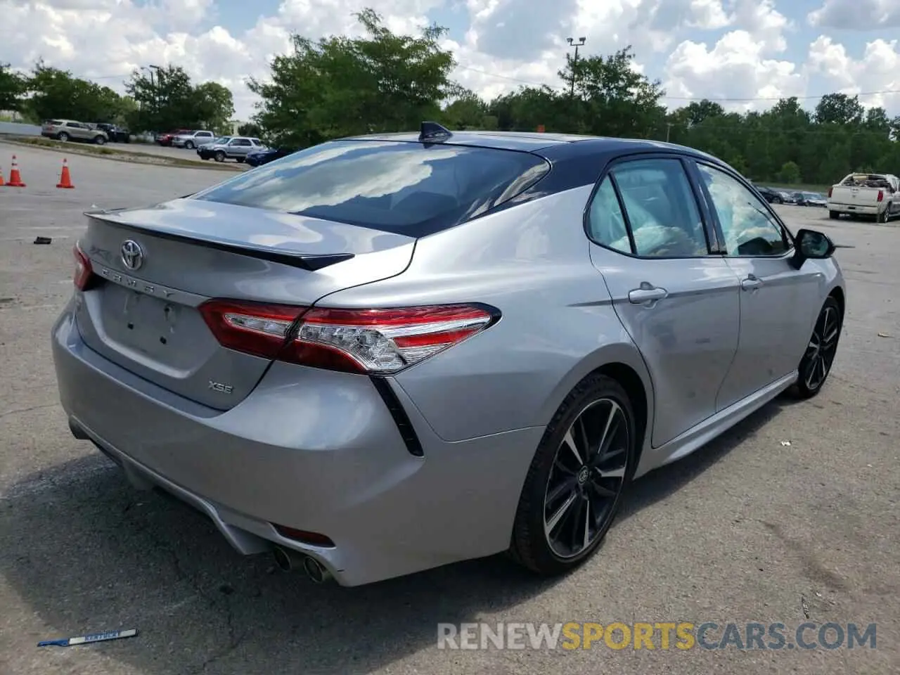 4 fotografías del automóvil dañado 4T1K61AK3LU358635 TOYOTA CAMRY 2020