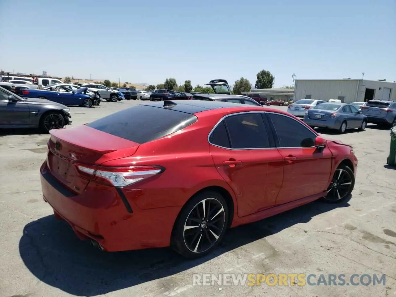 4 fotografías del automóvil dañado 4T1K61AK3LU359610 TOYOTA CAMRY 2020
