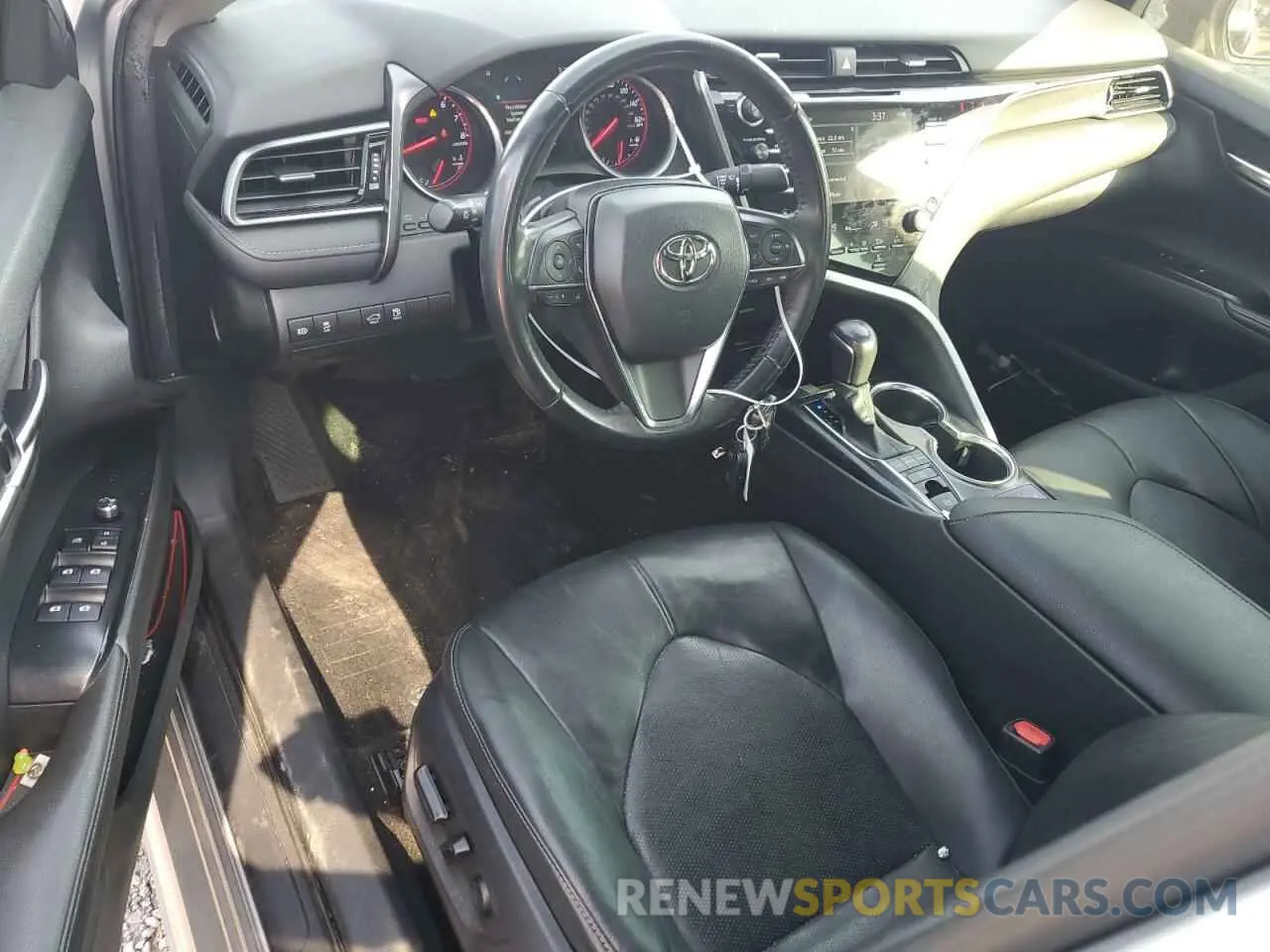 8 fotografías del automóvil dañado 4T1K61AK3LU362975 TOYOTA CAMRY 2020
