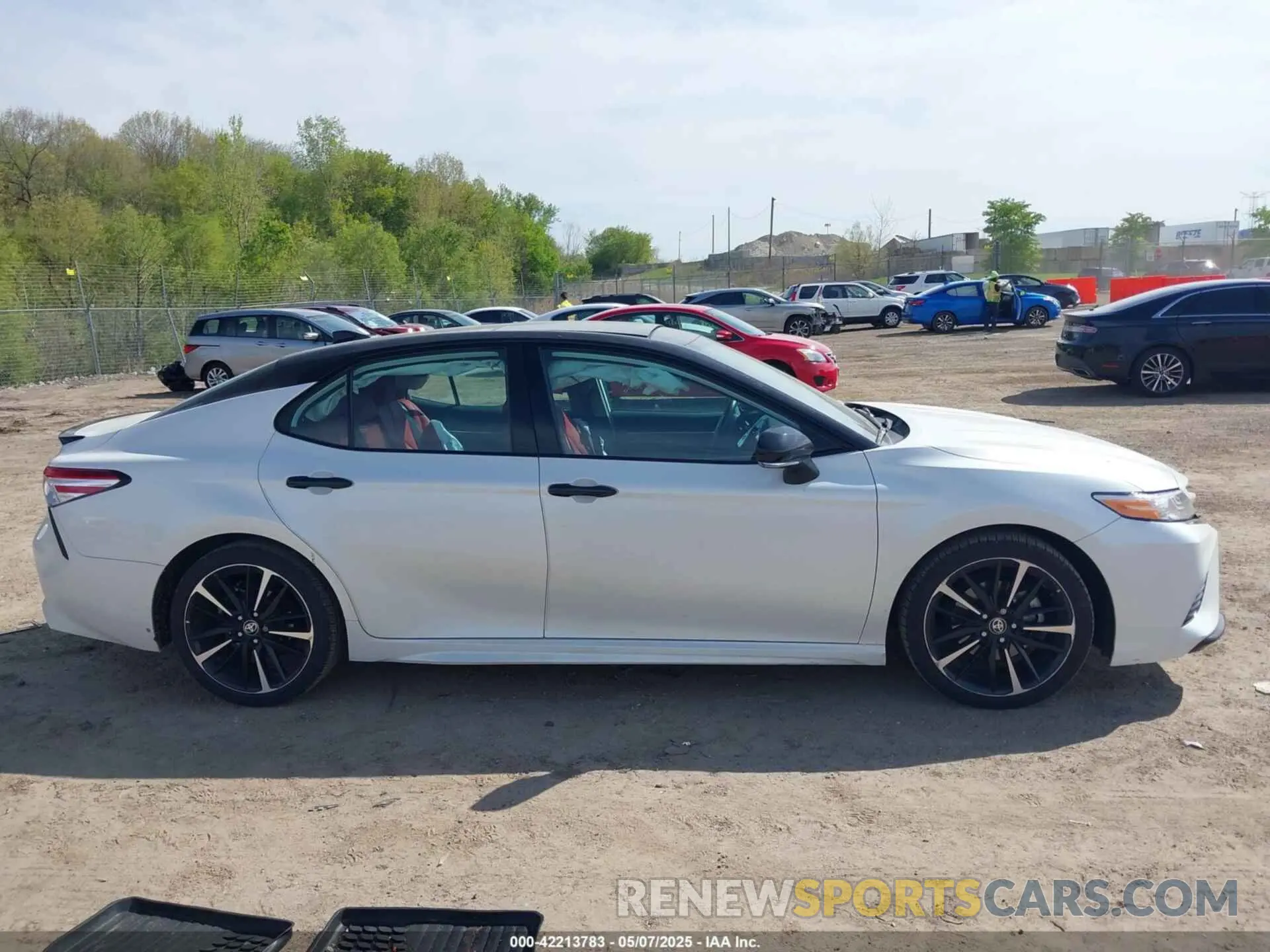 13 fotografías del automóvil dañado 4T1K61AK3LU363429 TOYOTA CAMRY 2020