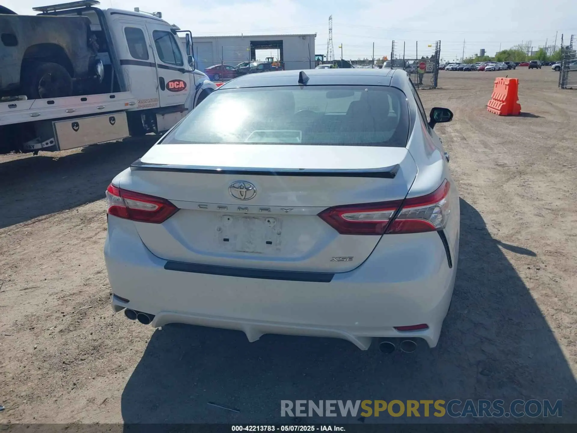 16 fotografías del automóvil dañado 4T1K61AK3LU363429 TOYOTA CAMRY 2020