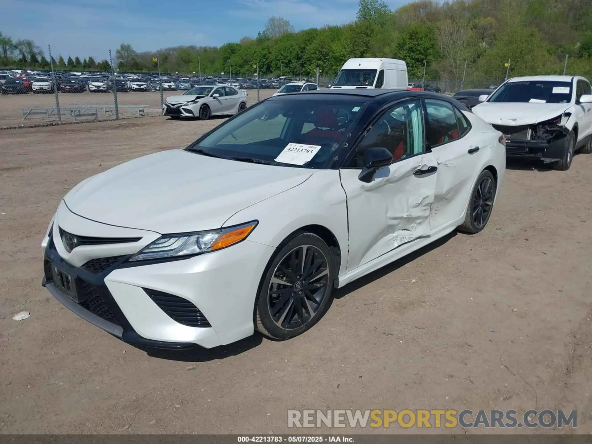 2 fotografías del automóvil dañado 4T1K61AK3LU363429 TOYOTA CAMRY 2020