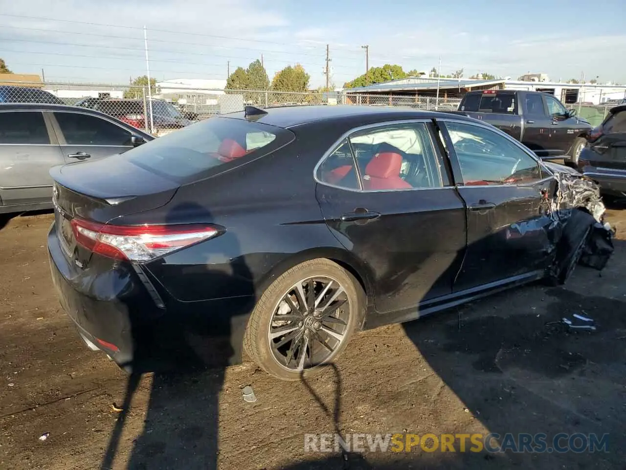 3 fotografías del automóvil dañado 4T1K61AK3LU385057 TOYOTA CAMRY 2020