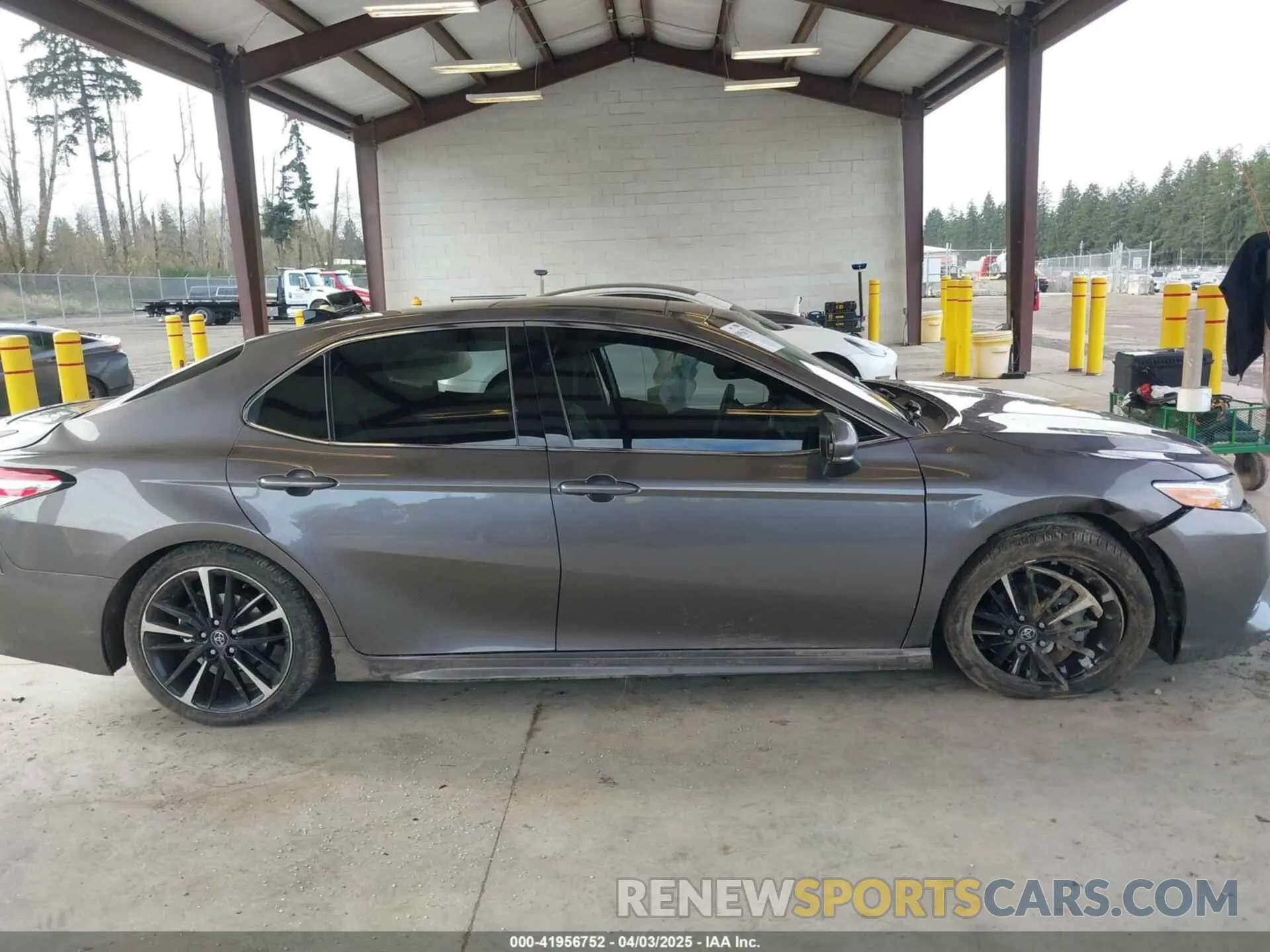 13 fotografías del automóvil dañado 4T1K61AK3LU860755 TOYOTA CAMRY 2020
