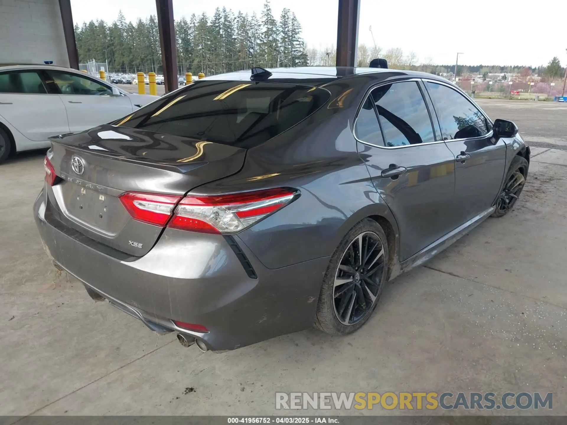 4 fotografías del automóvil dañado 4T1K61AK3LU860755 TOYOTA CAMRY 2020