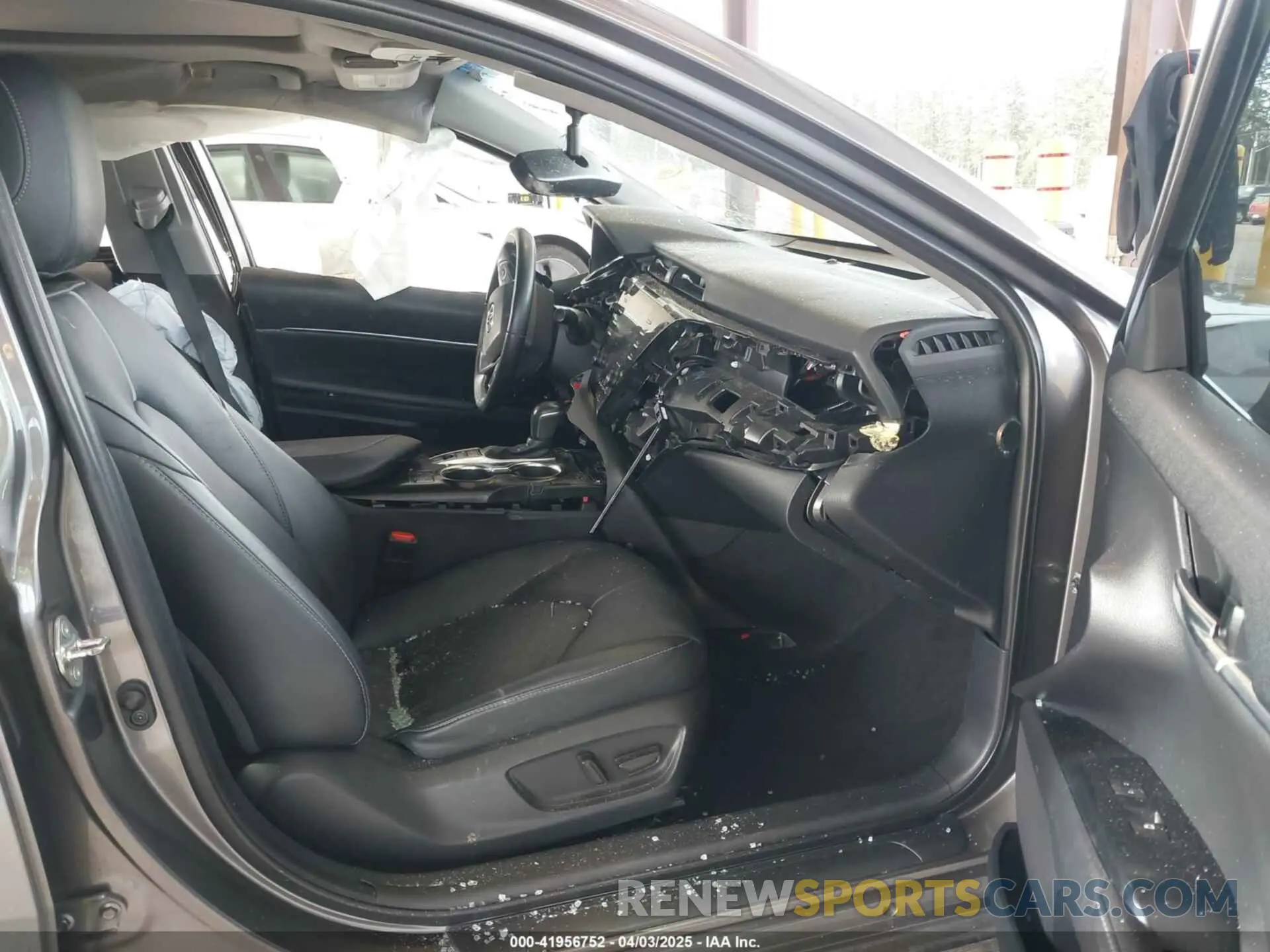 5 fotografías del automóvil dañado 4T1K61AK3LU860755 TOYOTA CAMRY 2020