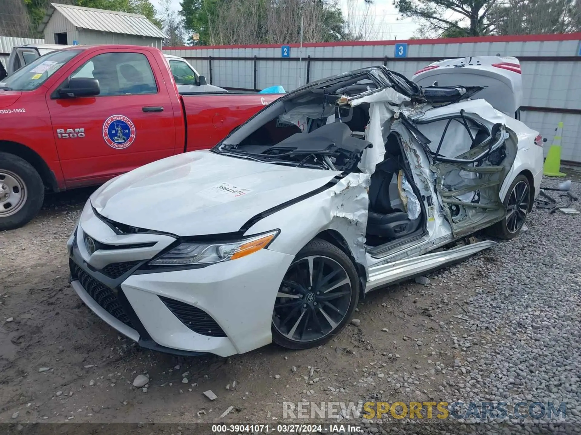 2 fotografías del automóvil dañado 4T1K61AK3LU872064 TOYOTA CAMRY 2020