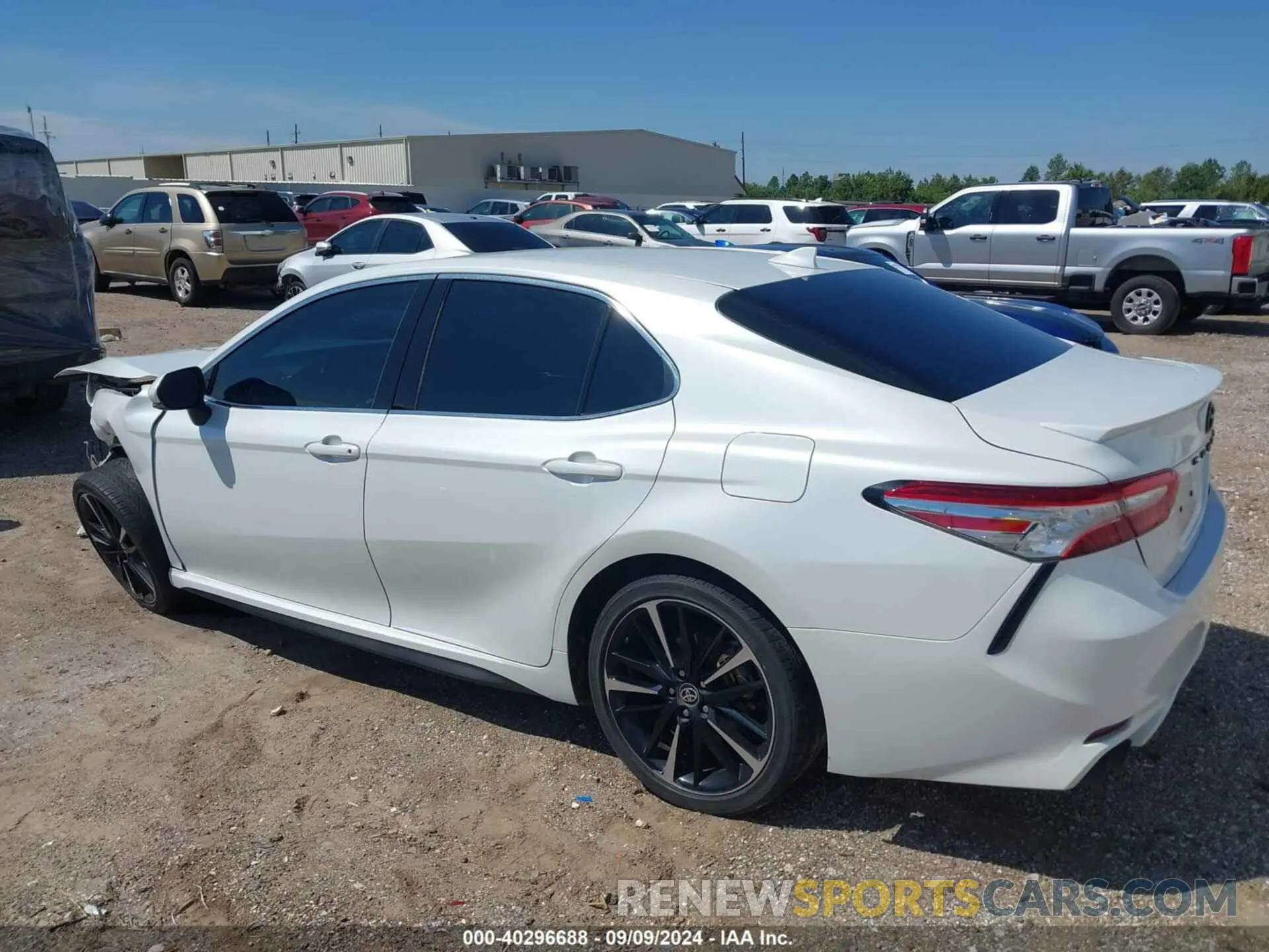14 fotografías del automóvil dañado 4T1K61AK3LU950245 TOYOTA CAMRY 2020
