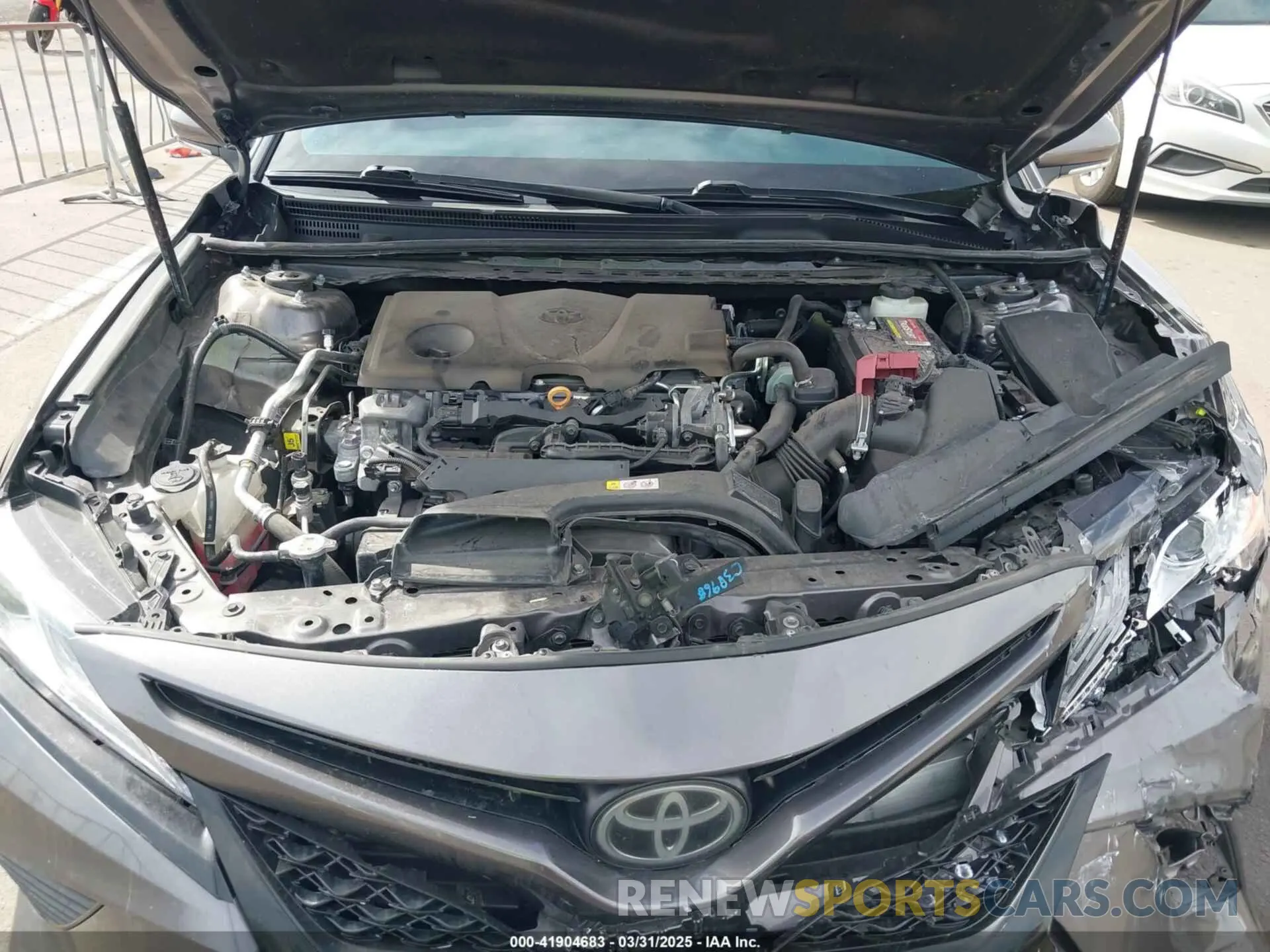 10 fotografías del automóvil dañado 4T1K61AK3LU961603 TOYOTA CAMRY 2020