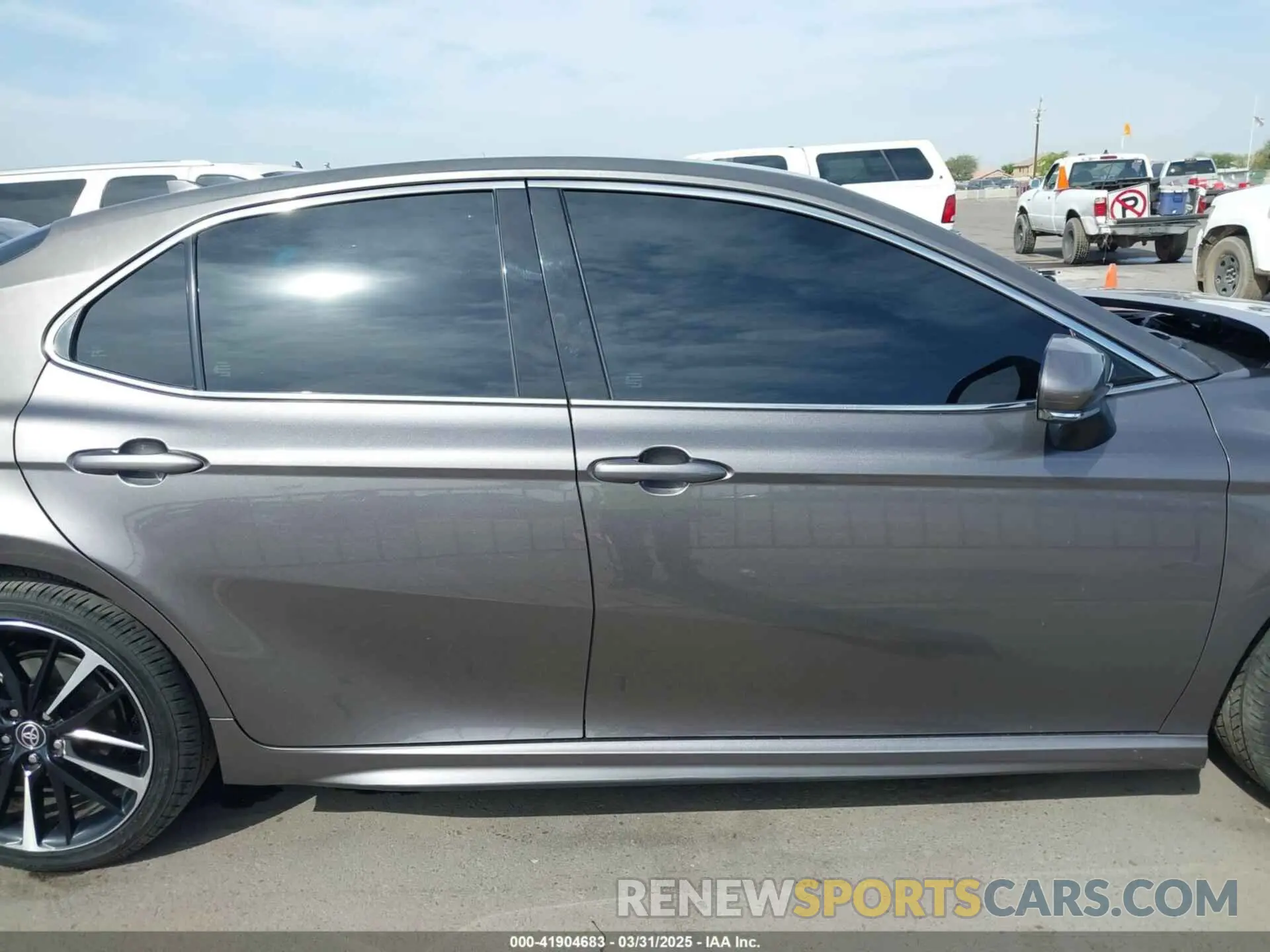 13 fotografías del automóvil dañado 4T1K61AK3LU961603 TOYOTA CAMRY 2020