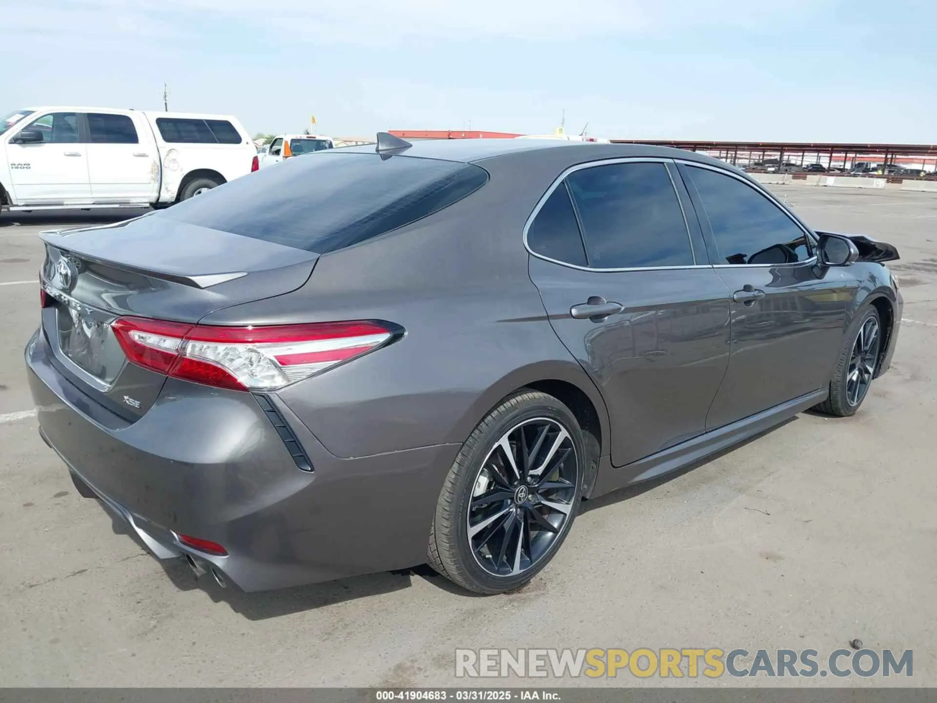 4 fotografías del automóvil dañado 4T1K61AK3LU961603 TOYOTA CAMRY 2020