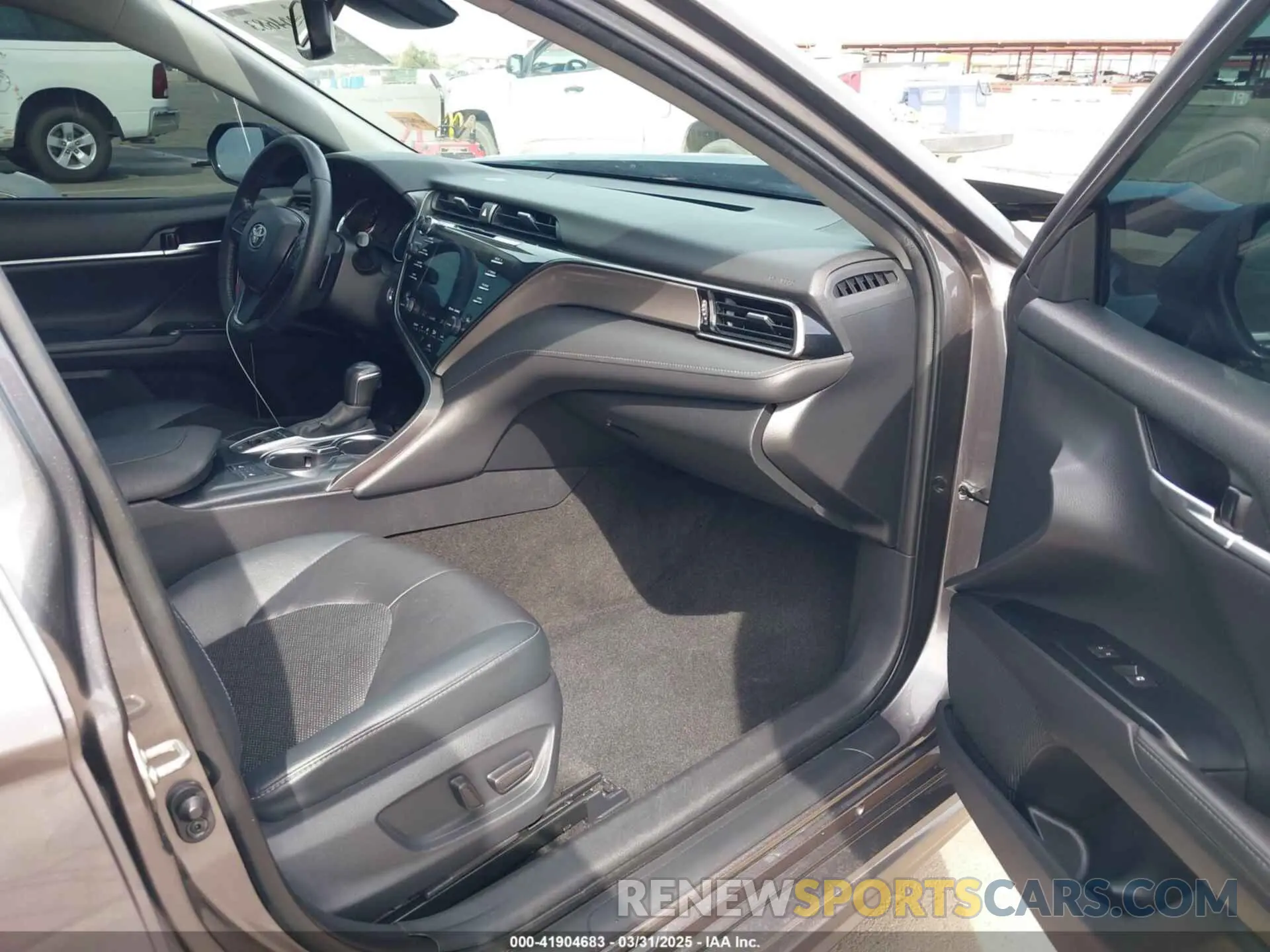 5 fotografías del automóvil dañado 4T1K61AK3LU961603 TOYOTA CAMRY 2020