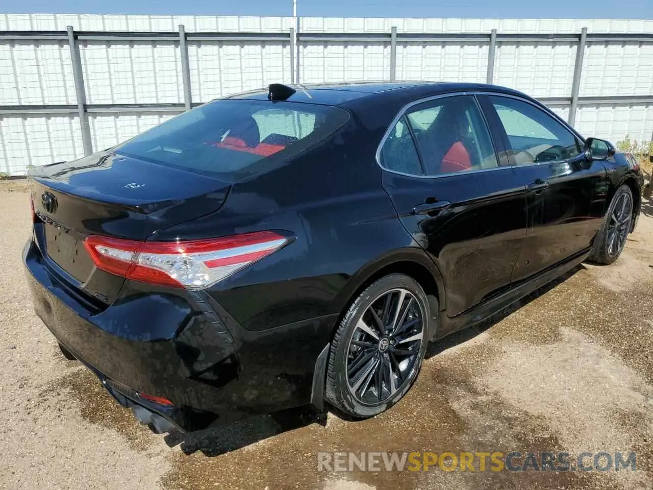 4 fotografías del automóvil dañado 4T1K61AK3LU976912 TOYOTA CAMRY 2020