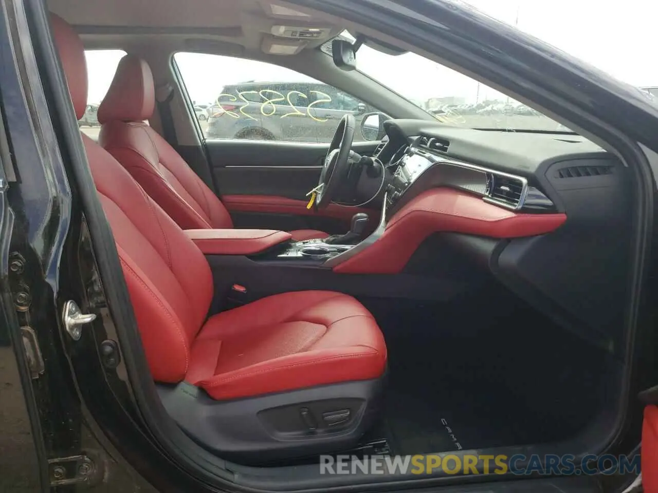 5 fotografías del automóvil dañado 4T1K61AK3LU976912 TOYOTA CAMRY 2020