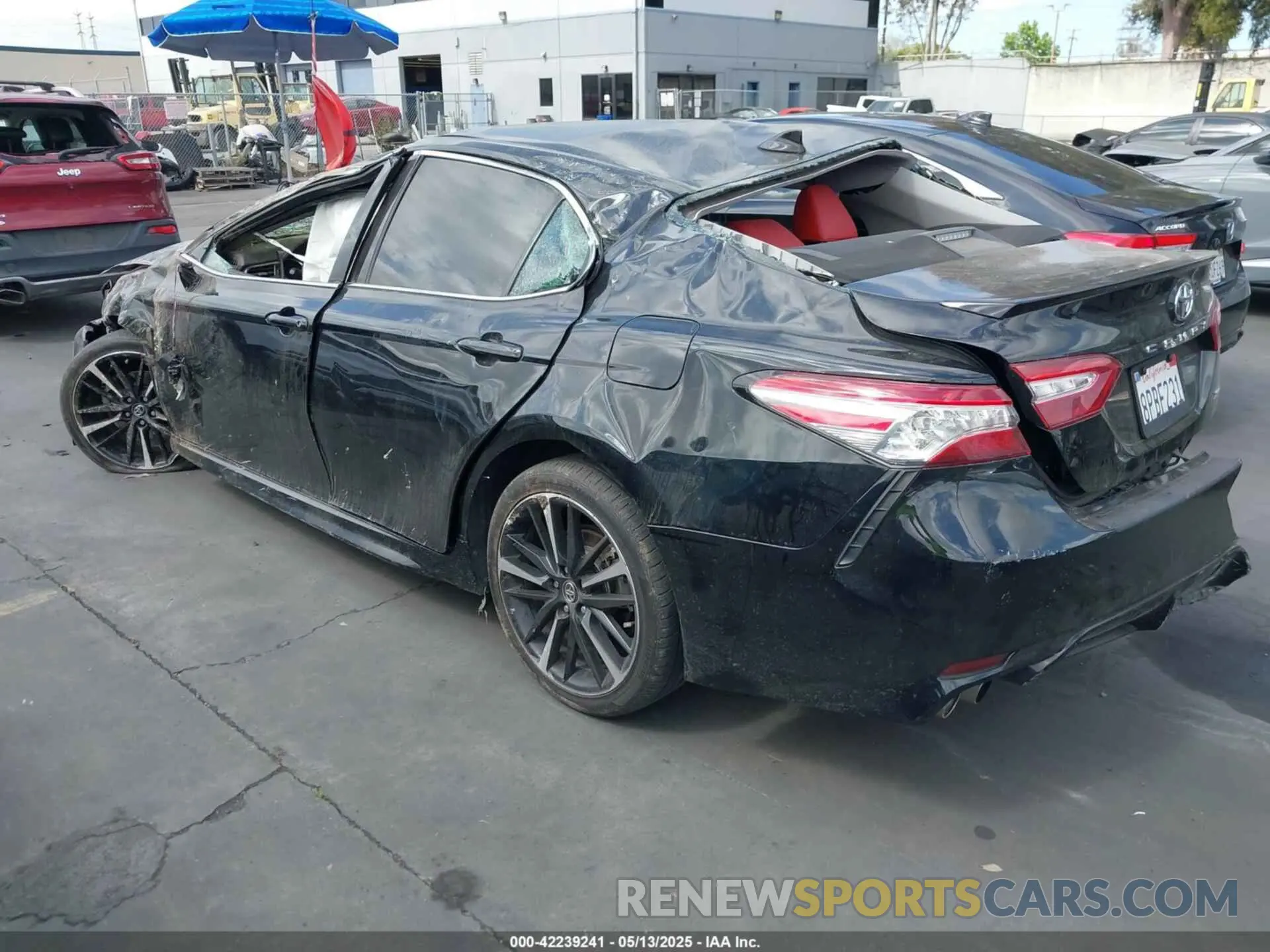 3 fotografías del automóvil dañado 4T1K61AK4LU303885 TOYOTA CAMRY 2020